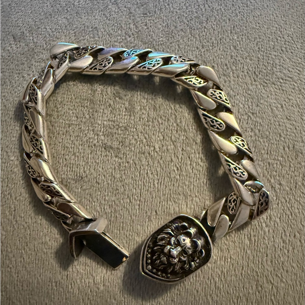 Intricate Silver Lion Head Bracelet 925 sterling silver plated